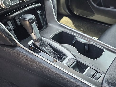 Used 2018 Honda Accord Sport image 31