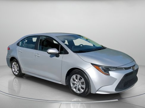 Used 2021 Toyota Corolla LE image 2
