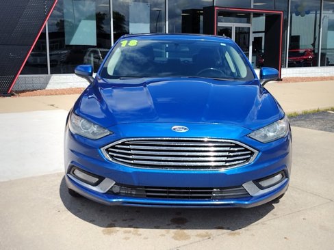 Used 2018 Ford Fusion SE w/ Equipment Group 201A image 11