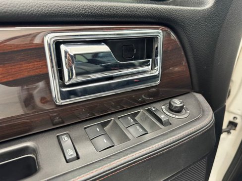 Used 2016 Lincoln Navigator Reserve image 36