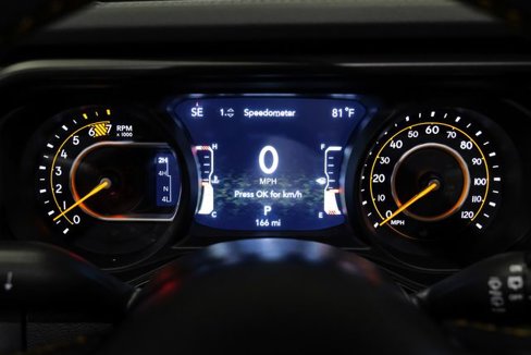 Used 2024 Jeep Wrangler Unlimited Rubicon w/ Technology Group image 59