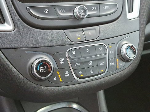 Used 2024 Chevrolet Malibu LT image 11