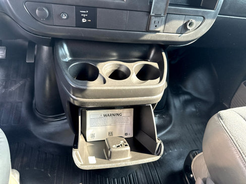 Used 2018 GMC Savana 2500 w/ Driver Convenience Package image 16