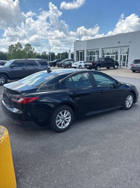Used 2025 Toyota Camry LE image 5