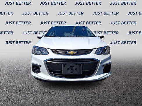 Used 2020 Chevrolet Sonic LT image 2