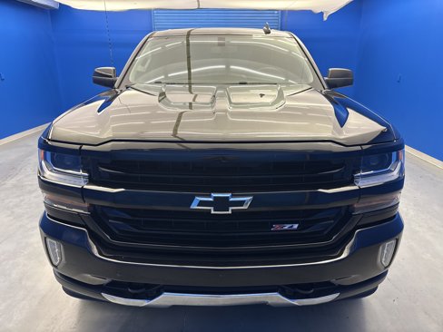 Used 2018 Chevrolet Silverado 1500 LT w/ All Star Edition image 3