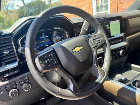 Used 2024 Chevrolet Silverado 2500 High Country w/ High Country Premium Package image 11