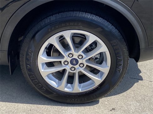 Used 2020 Ford Escape SE image 34