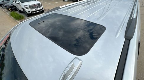 Certified 2018 Chevrolet Suburban Premier image 19