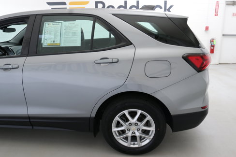 Used 2023 Chevrolet Equinox LS image 5