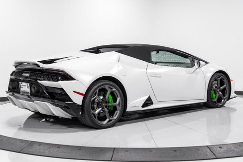 Used 2022 Lamborghini Huracan EVO image 40