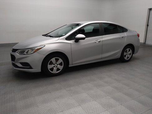 Used 2017 Chevrolet Cruze LS image 2