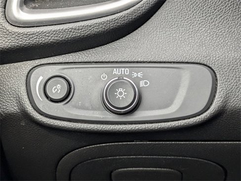 Used 2020 Chevrolet Trax LS image 28