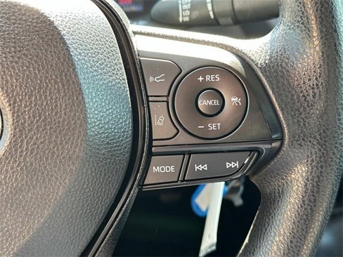 Used 2022 Toyota Corolla LE image 23