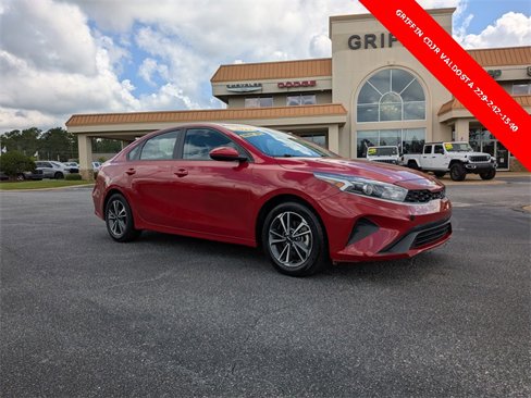 Used 2023 Kia Forte LXS image 1