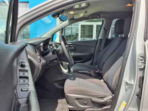 Used 2020 Chevrolet Trax LS w/ Tint and Cruise Package image 14