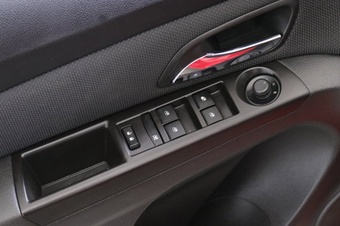 Used 2015 Chevrolet Cruze LT image 19
