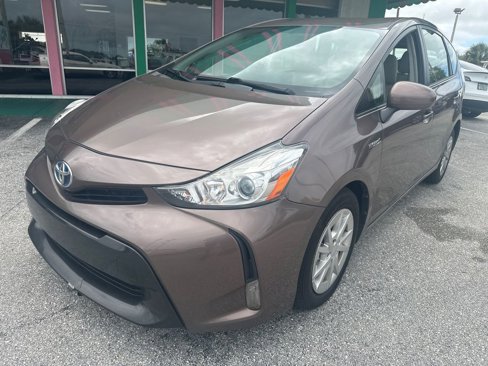 Used 2017 Toyota Prius V Three image 1