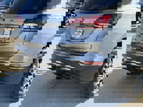 Used 2024 Chevrolet Equinox LT image 8
