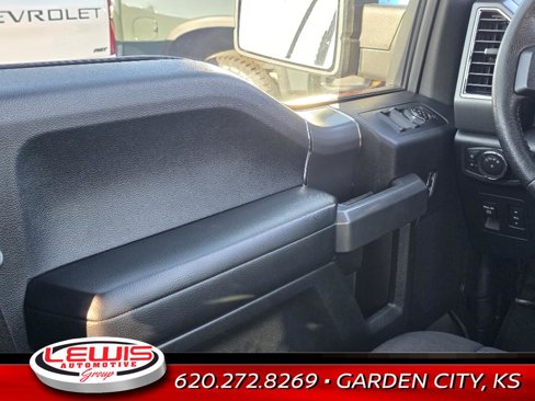 Used 2016 Ford F150 XLT w/ Equipment Group 302A Luxury image 12