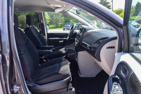 Used 2018 Dodge Grand Caravan SE image 9