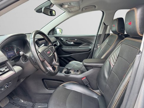 Used 2023 GMC Terrain AT4 image 9