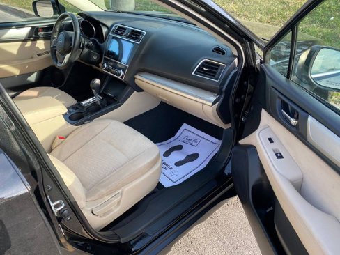 Used 2018 Subaru Outback 2.5i Premium image 8