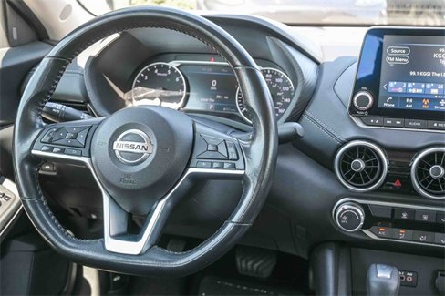 Used 2022 Nissan Sentra SV image 17