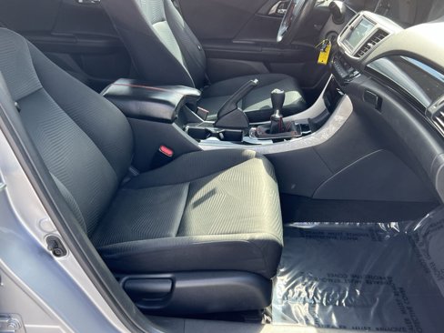 Used 2016 Honda Accord LX image 30