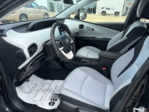 Certified 2017 Toyota Prius Two image 6