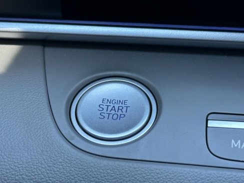 Used 2024 Hyundai Elantra SEL image 10