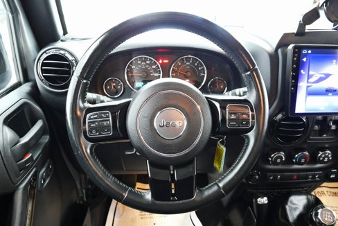 Used 2015 Jeep Wrangler Unlimited Sahara image 20