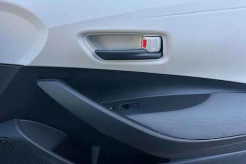 Used 2022 Toyota Corolla LE image 22