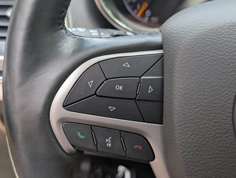 Used 2021 Jeep Grand Cherokee Limited image 18