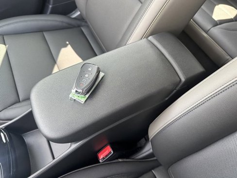 New 2025 Chevrolet Trax ACTIV w/ Sunroof Package image 25