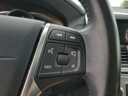 Used 2017 Volvo XC60 T5 Dynamic w/ Preferred Option Package image 16