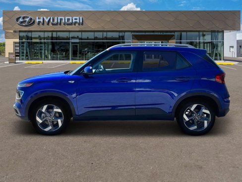 New 2024 Hyundai Venue SEL image 3