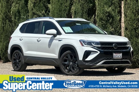 Used 2022 Volkswagen Taos SEL w/ Panoramic Sunroof Package image 1