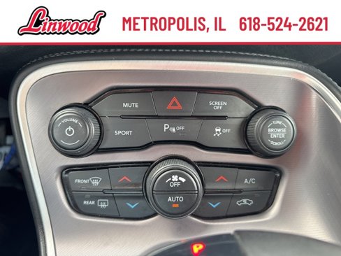 Used 2022 Dodge Challenger GT image 18
