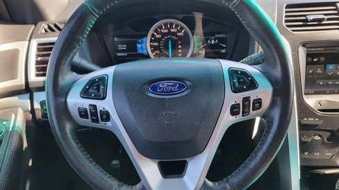 Used 2015 Ford Explorer XLT w/ Equipment Group 202B image 14