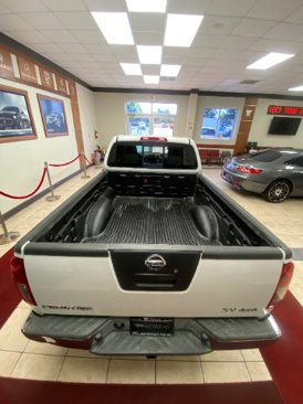 Used 2012 Nissan Frontier SV image 7