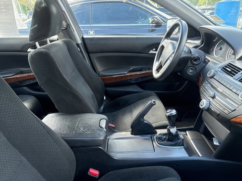 Used 2011 Honda Accord EX image 3