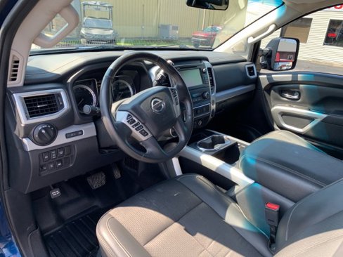 Used 2018 Nissan Titan PRO-4X w/ Pro-4x Utility Package image 8
