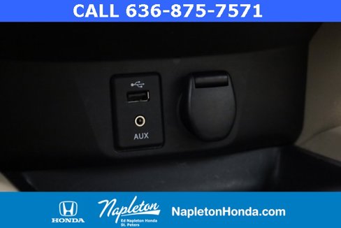 Used 2016 Nissan Rogue SV w/ SV Moonroof Package image 16