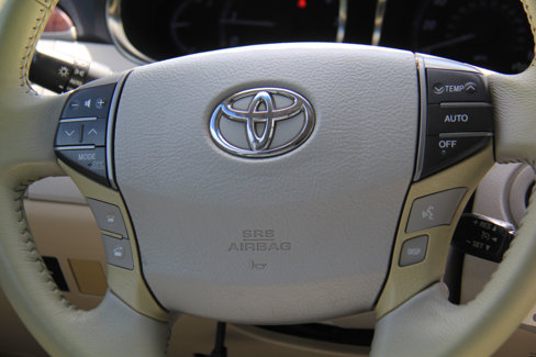 Used 2011 Toyota Avalon image 12
