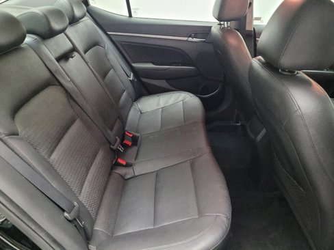 Used 2017 Hyundai Elantra Limited image 19