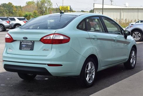 Used 2017 Ford Fiesta SE w/ Cold Weather Package image 6