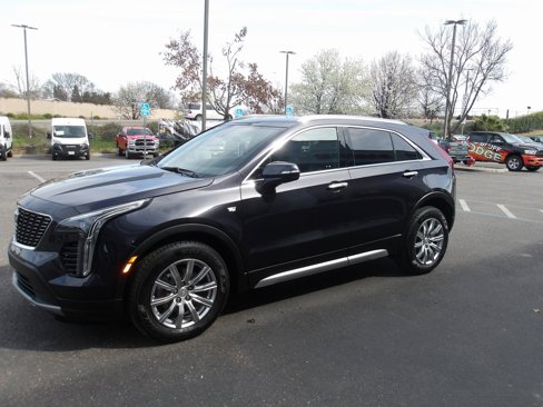 Used 2023 Cadillac XT4 Premium Luxury image 4