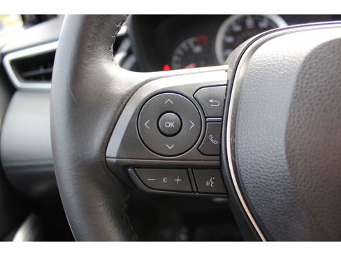 Used 2022 Toyota Corolla Cross LE image 11