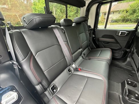 New 2025 Jeep Gladiator Rubicon image 18